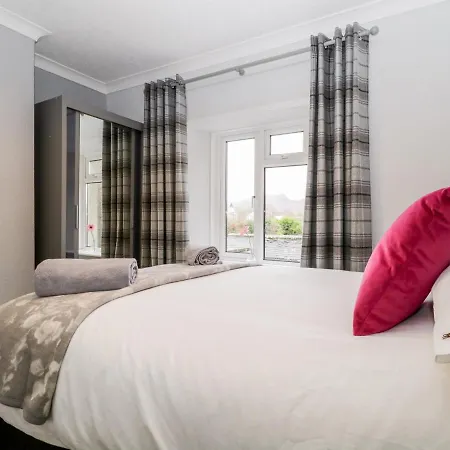 アパート Three Peak View