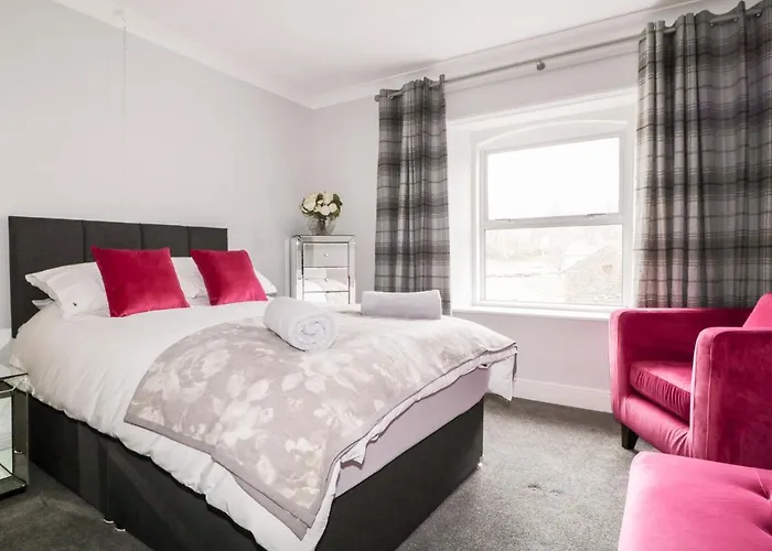 Three Peak View Apartment *